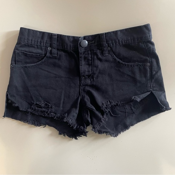 FREE PEOPLE Button Fly Raw Hem Shark Bite Shorts - Picture 4 of 5
